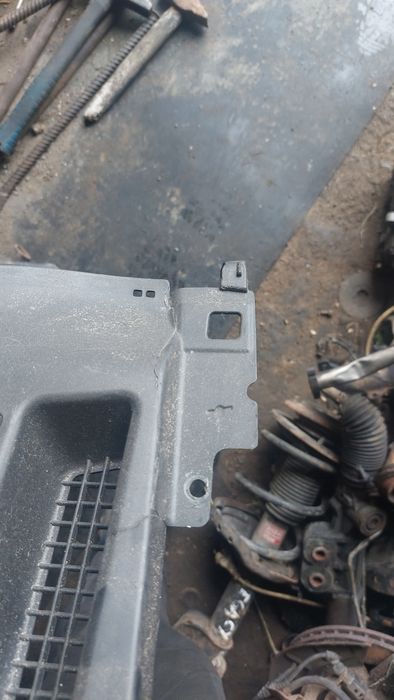 CITROEN C3 III жабо праве 9811935377 16-23