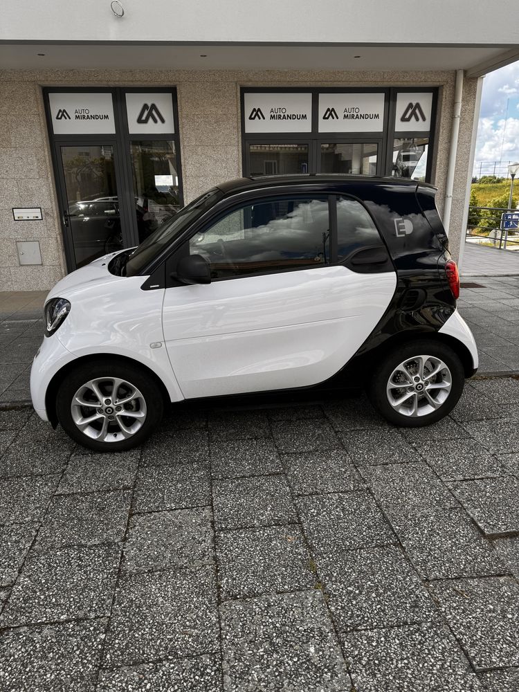 Smart fortwo eletrico, com garantia