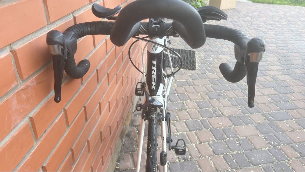 шосейний велосипед Trek Madone 4.3