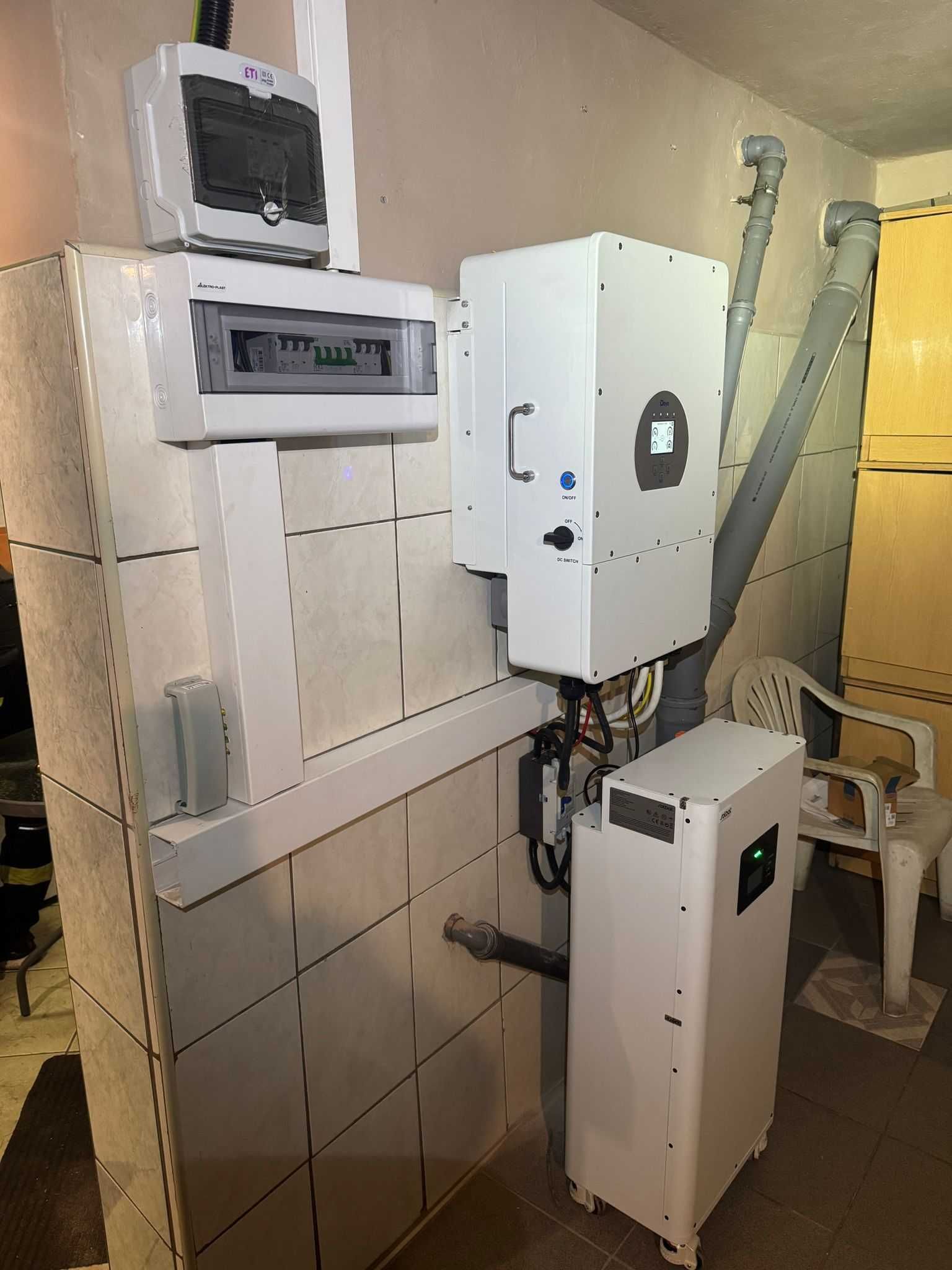 Magazyn Energi 10 kWh z Falownikiem Hybrydowym Deye SUN-12K Z MONTAŻEM