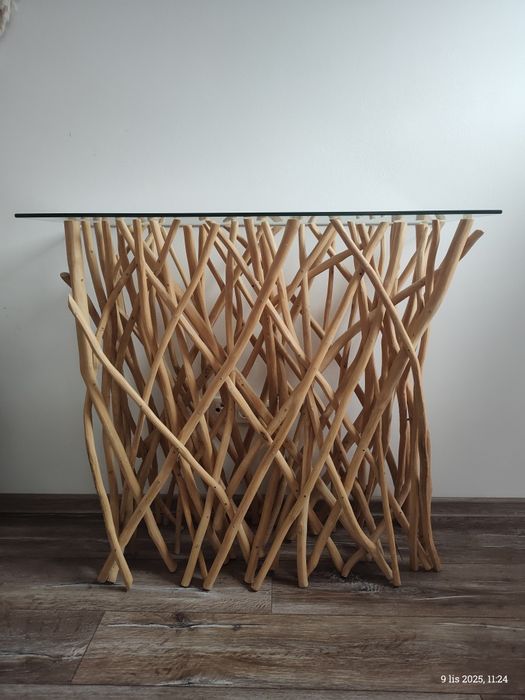 Stolik konsola z naturalnego drewna