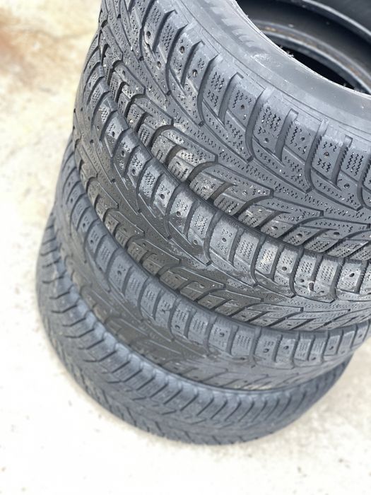 Прода комплект зимової гуми резини шини 195 70 14 r14