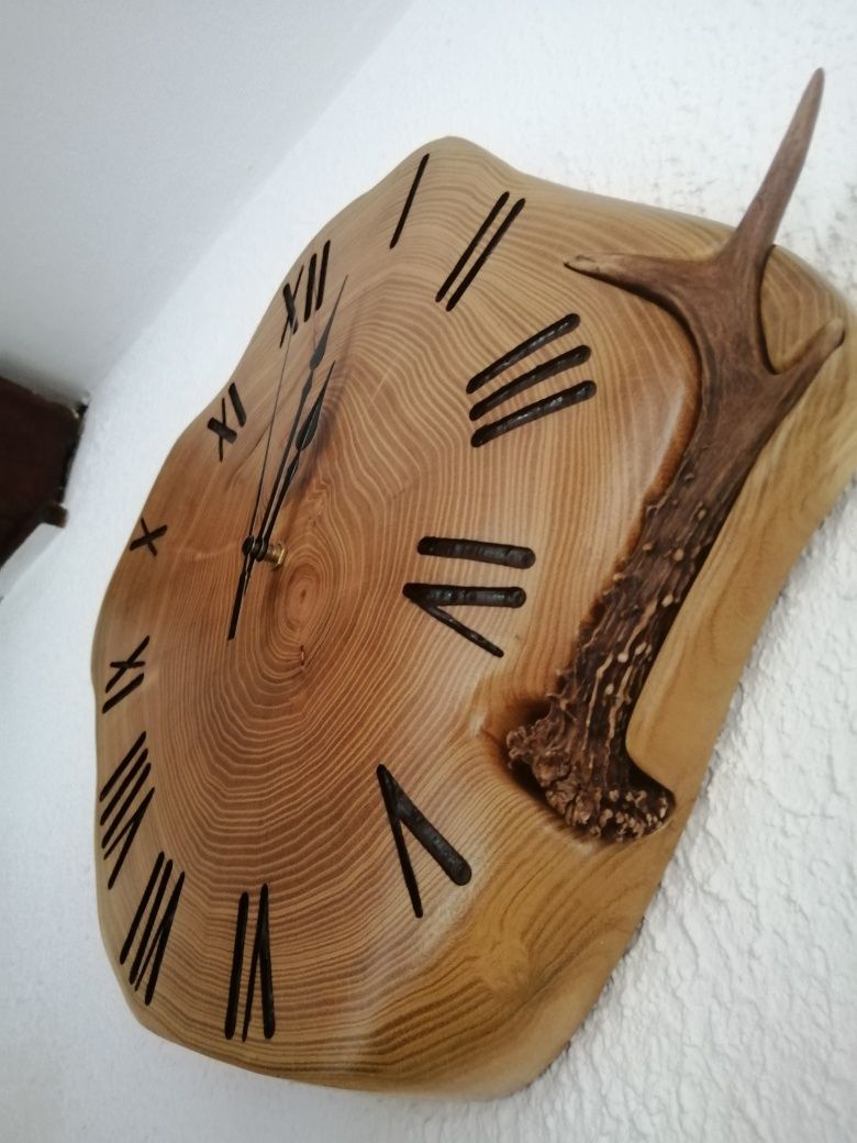 Zegar drewniany z porożem handmade