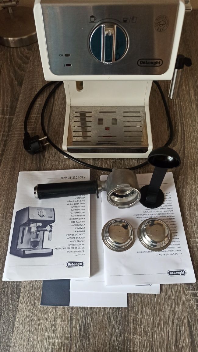 Ріжкова кавоварка DeLonghi ECP 33.21 W