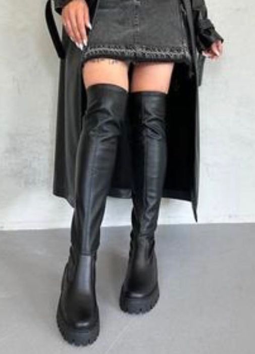 Ботфорти на високій платформі