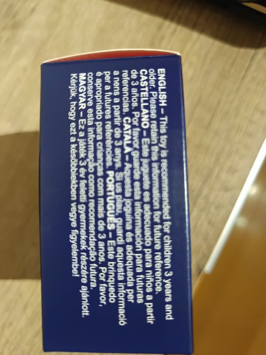 Vendo o boneco novo bom estado