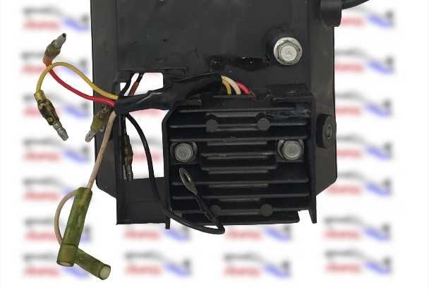 Silnik zaburtowy Suzuki DT100 regulator napięcia