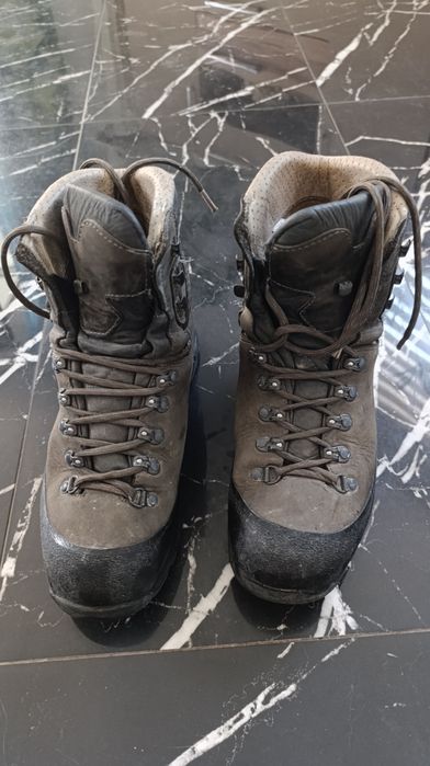 Трекенгове .hanwag оригінал 28 по устілці 43 р.