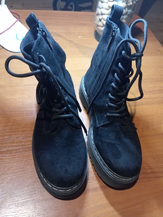 Botki czarne na koturnie Jenny Fairy Netto rozmiar 37