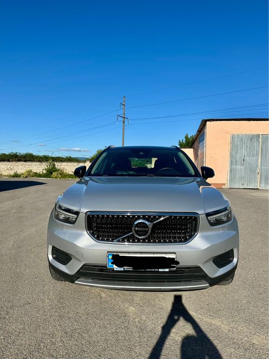 Вольво XC40 Volvo