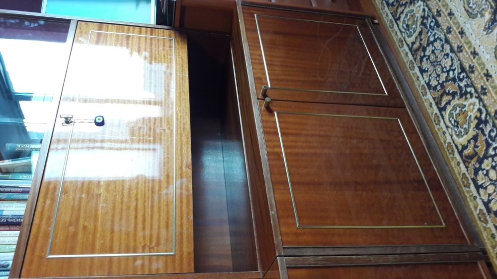 Стенка (часть,дерево)