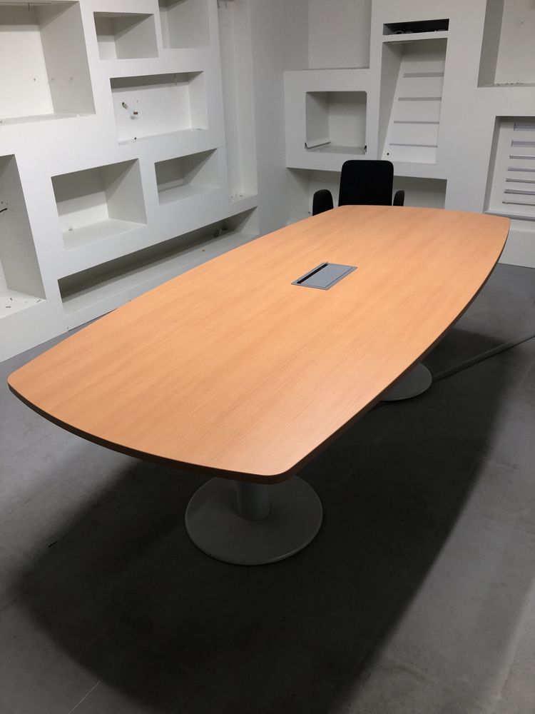 Mesa reuniões + 4 cadeiras