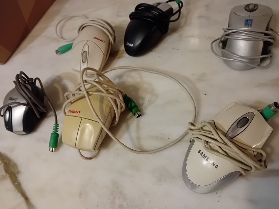 Conjunto de 6 Ratos de Computador Antigos Diversos
