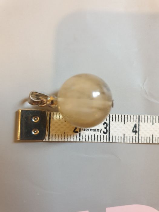 Wisiorek-mleczna kula