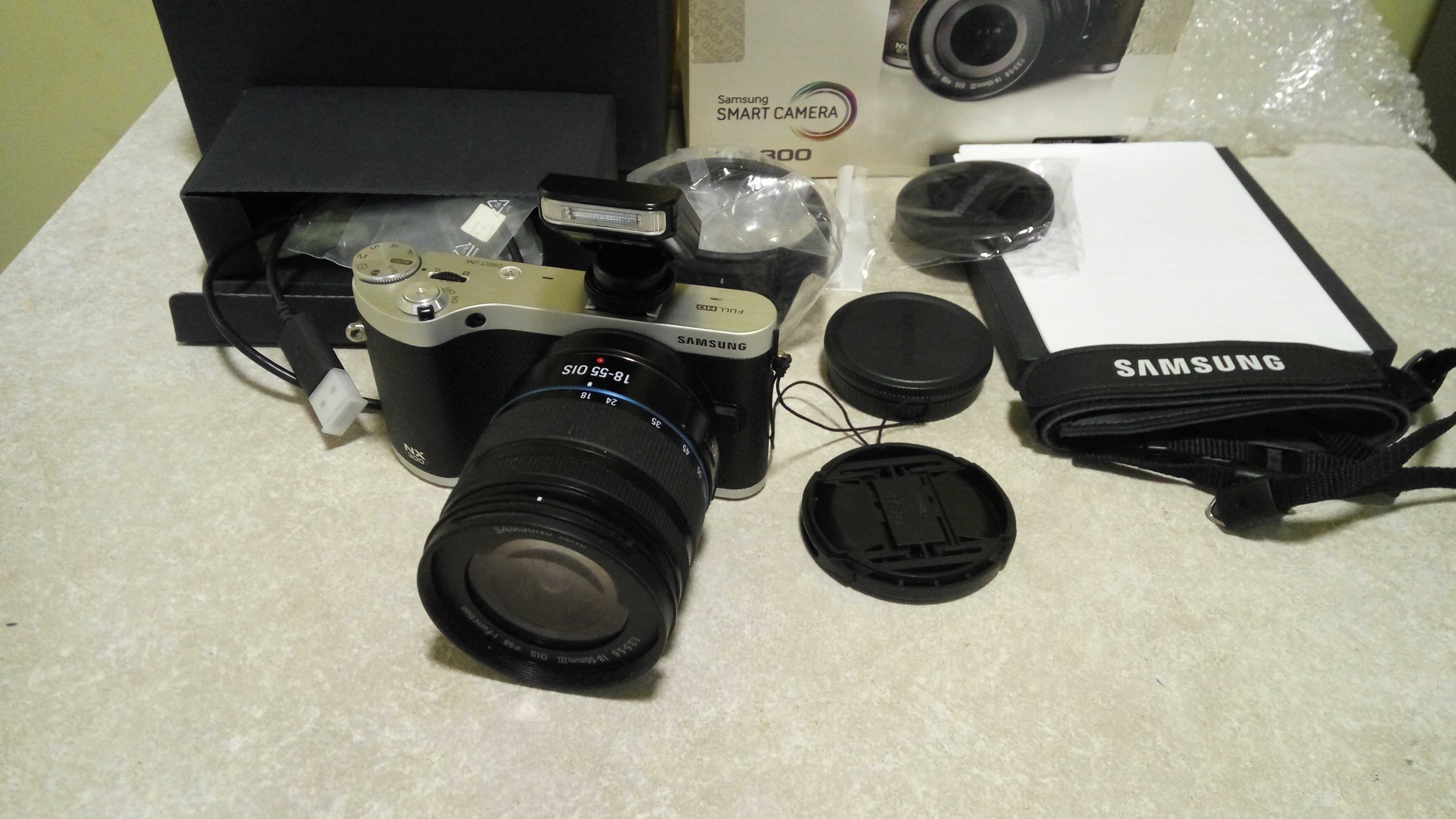 Фотоаппарат Samsung NX300 NX-300 камера NX 300 состояние НОВОГО