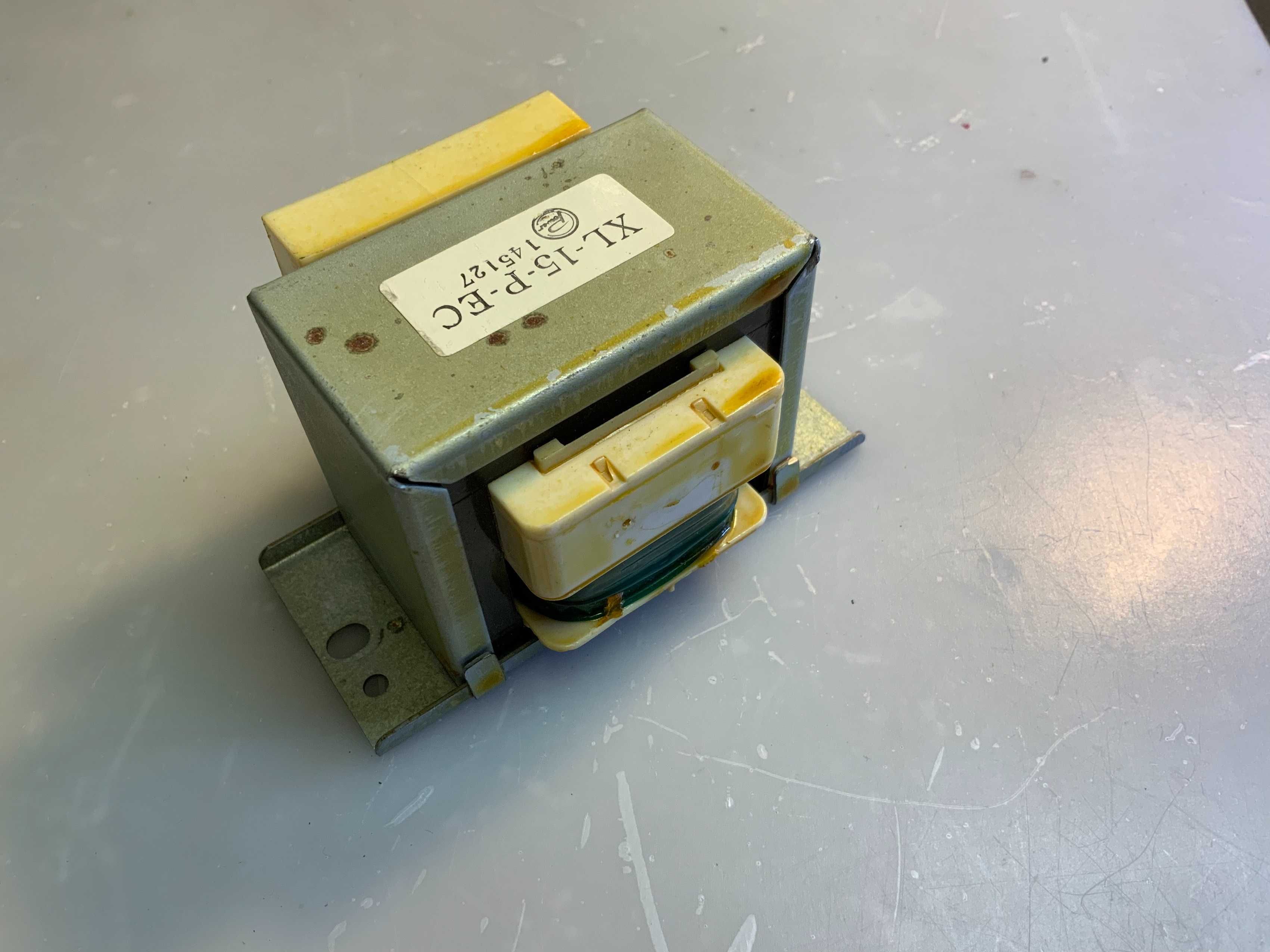 Трансформатор понижающий японский XL-15-P-EC (30V + 8.5V, 2A)