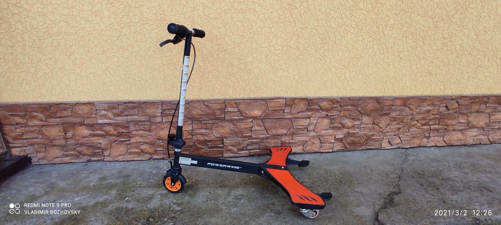 Триколісний самокат дріфтовий. Razor power wing