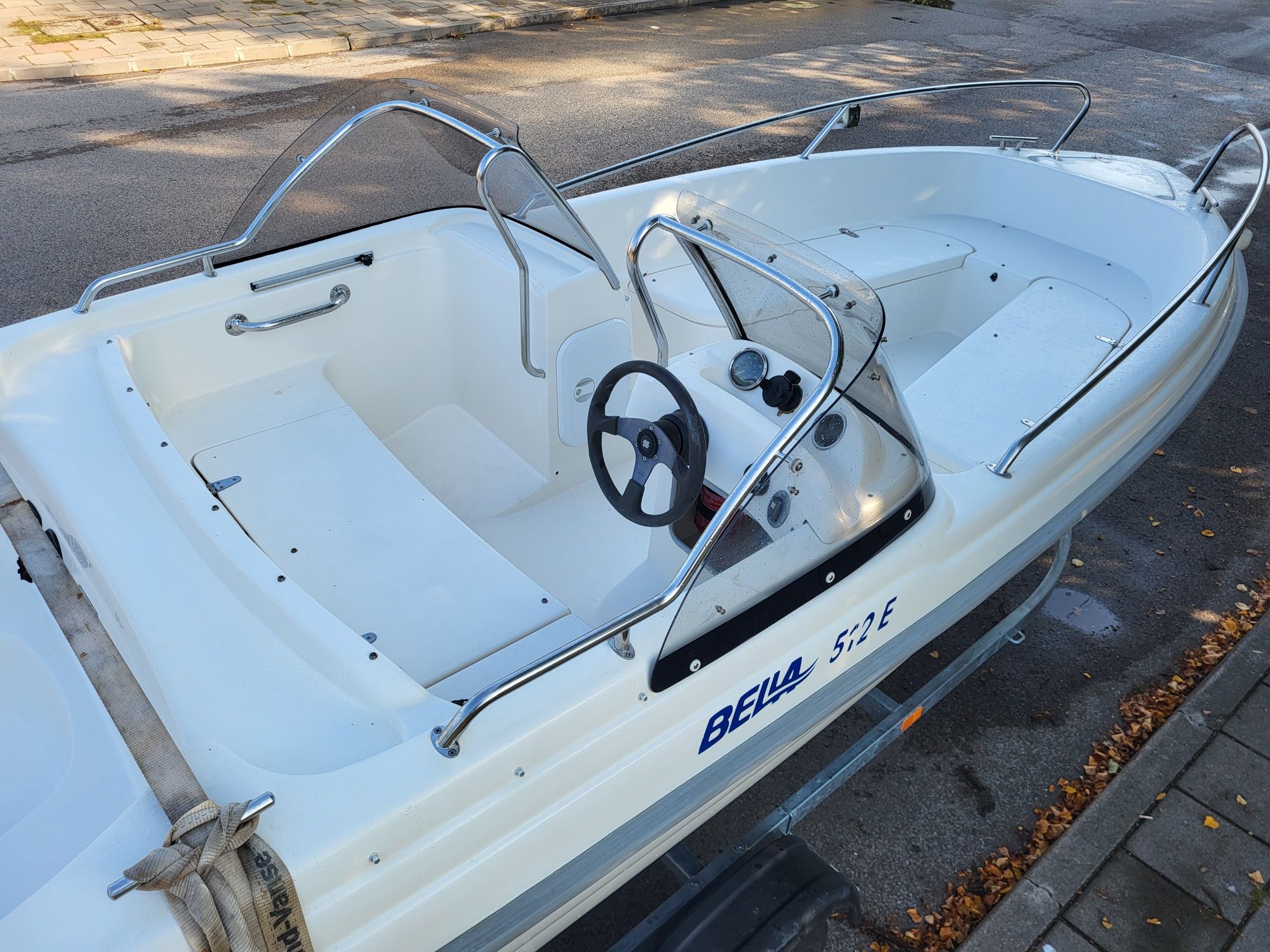 Lodz lodka motorowka Bella 512e Open bayliner quicksilver searay balt
