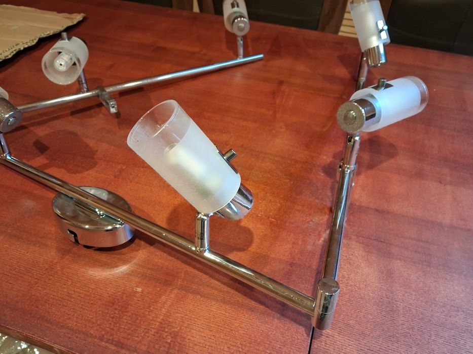 Lampa sufitowa wiszaca
