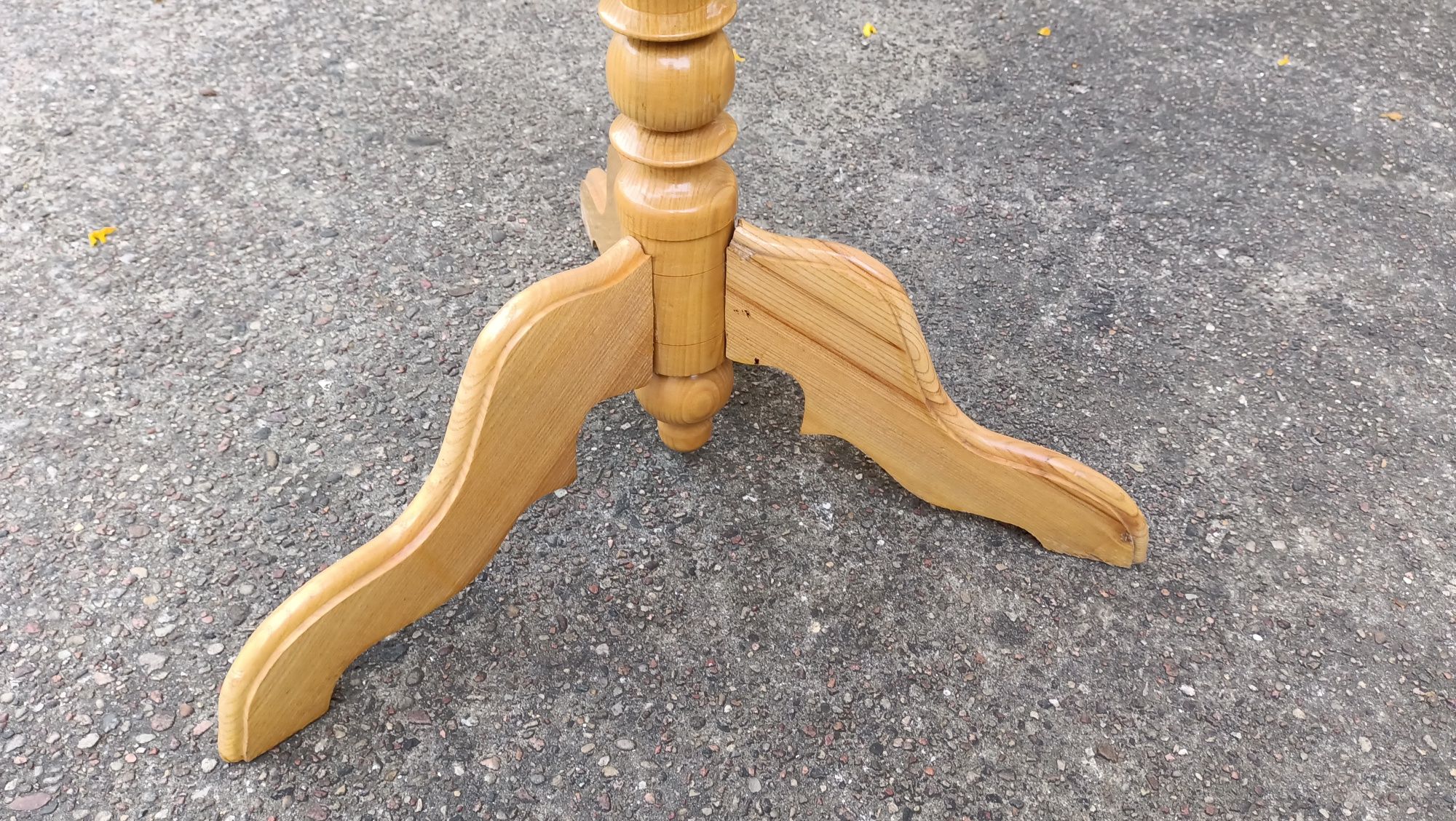 Stolik stylowy drewniany stół