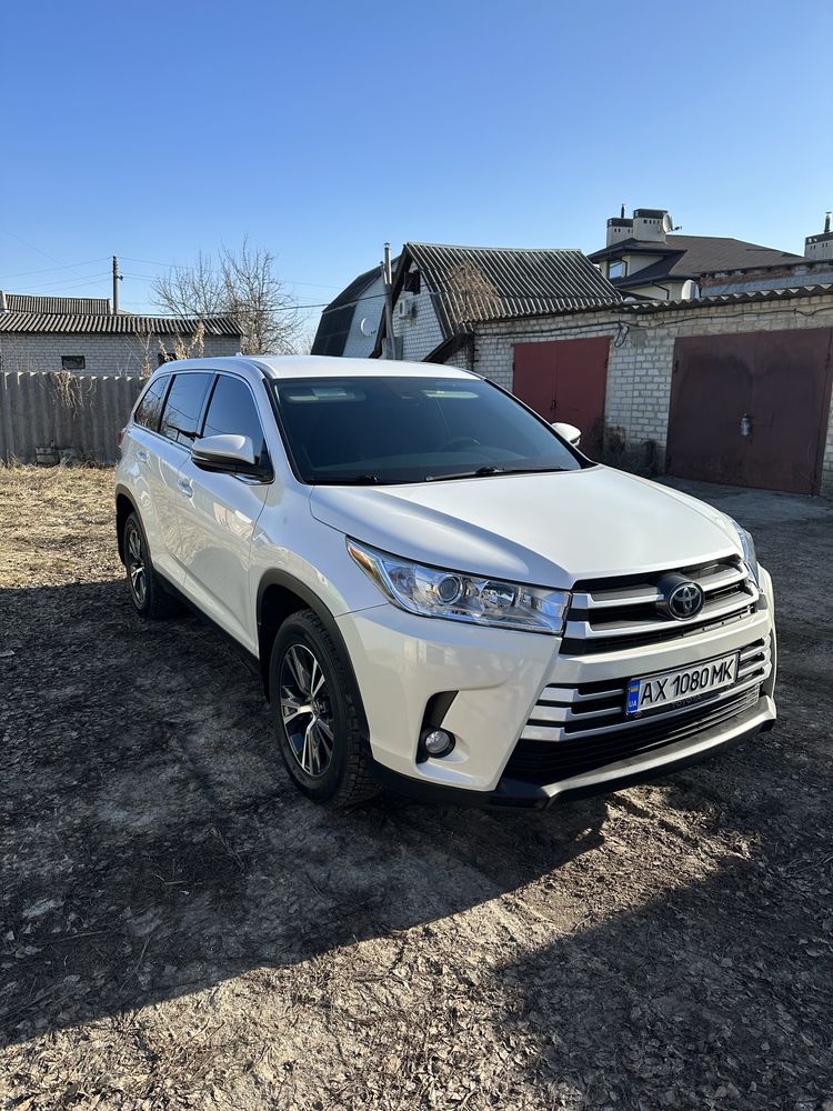 Toyota Highlander AWD 2019