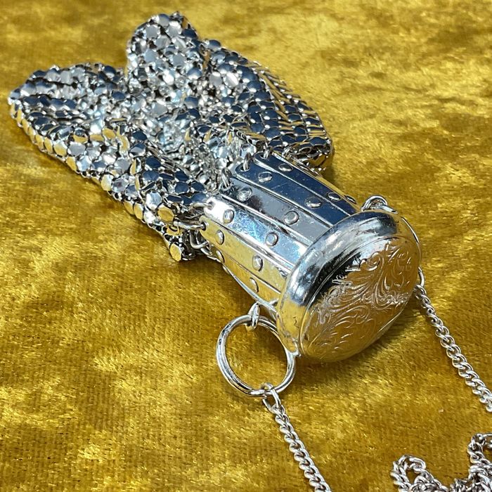 Porta moedas bolsa trabalhada 9 cm mais fio