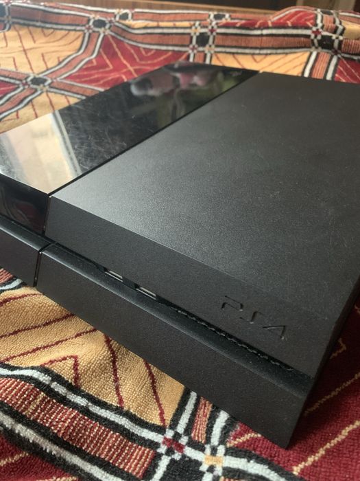 Пс 4 на 500гб в нормально состоянии