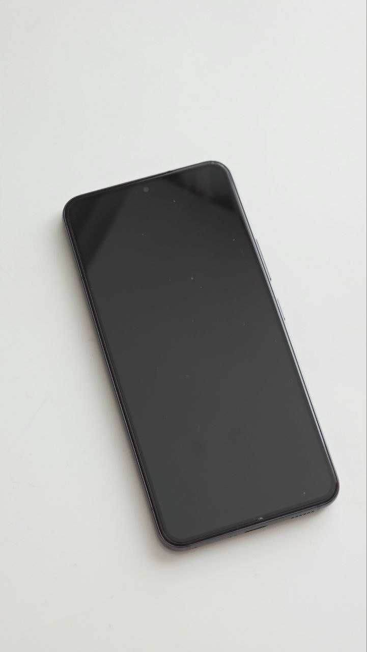 Смартфон Samsung S22 8/128