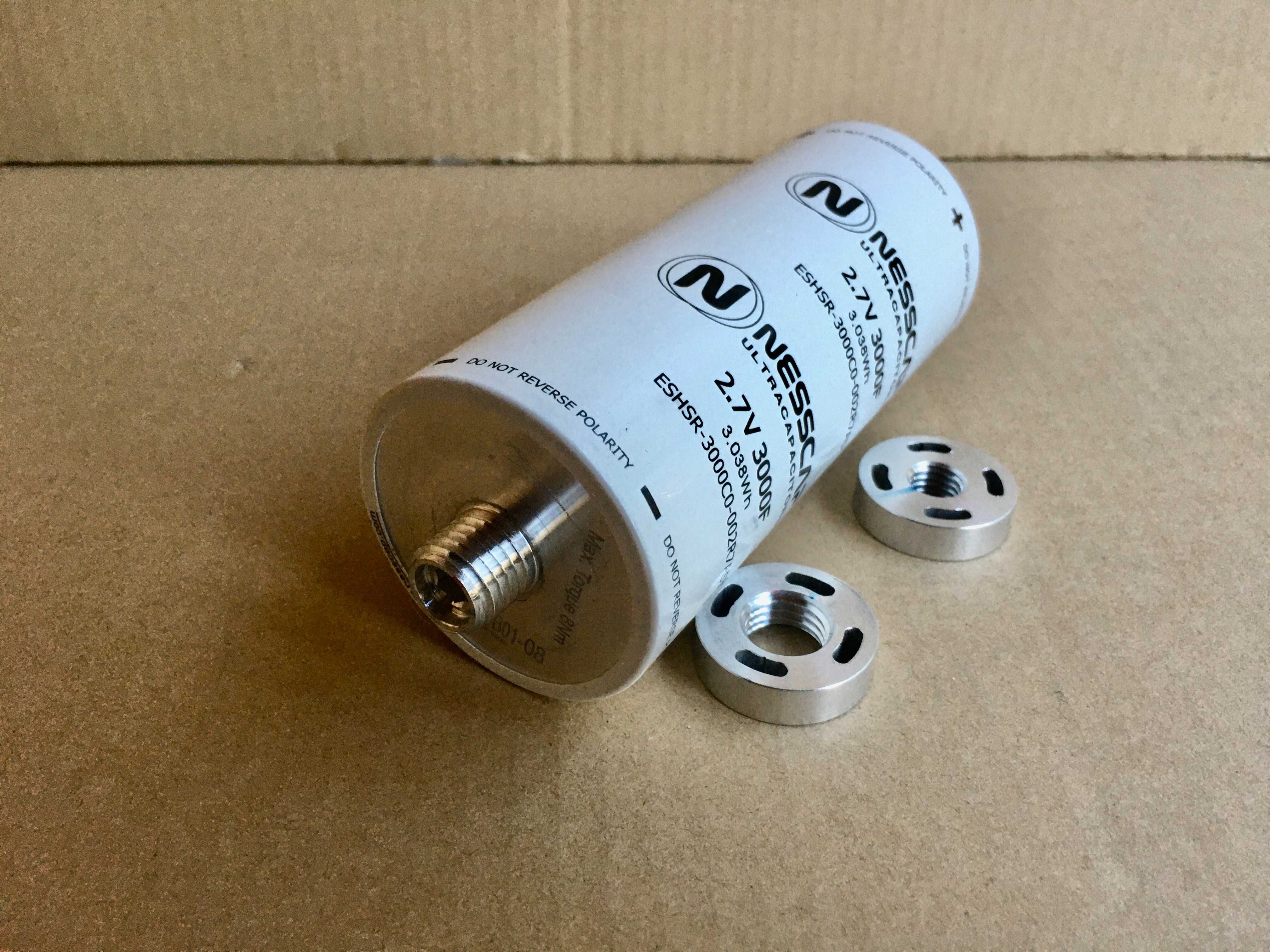 Суперконденсатор (ионистор) 2.7В 3000Ф NESSCAP 2.7V 3000F