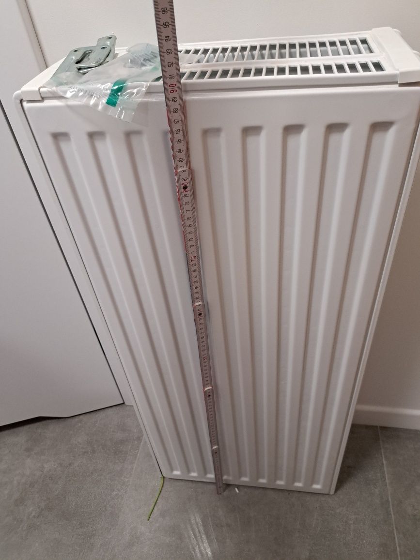 Grzejnik 90x40x17, nie używany