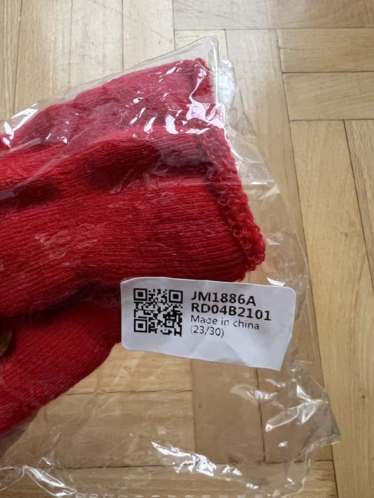 Sliniaczek i skarpetki świąteczne dla niemowlaka