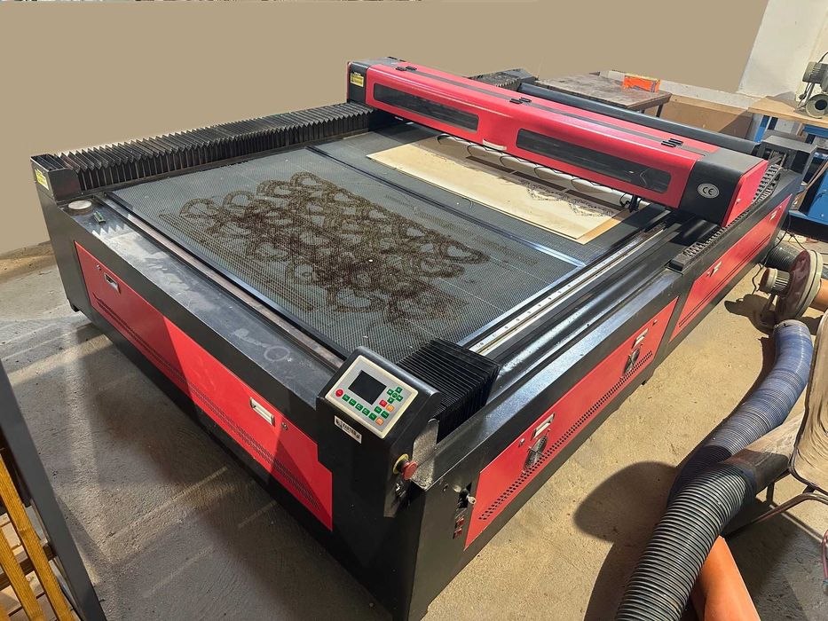 Ploter laserowy Kartier co2 - Laser 90W model  P 160x260 + chiller