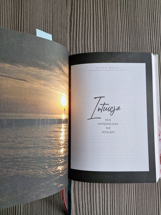 7119. "Słowa mocy" Agnieszka Maciąg