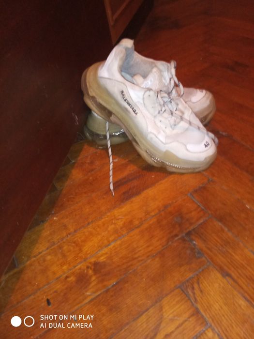 Кроссовки бу в хорошем состоянии