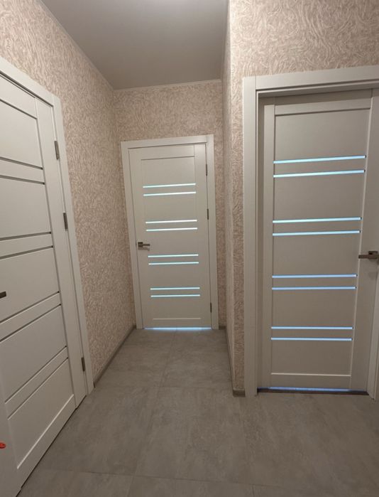 Продаж нової 1 кімнатної квартири 37 м2 з ремонтом, 20 хвилин метро Ак