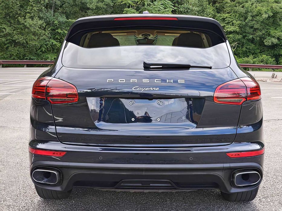 Porsche Cayenne      2015
