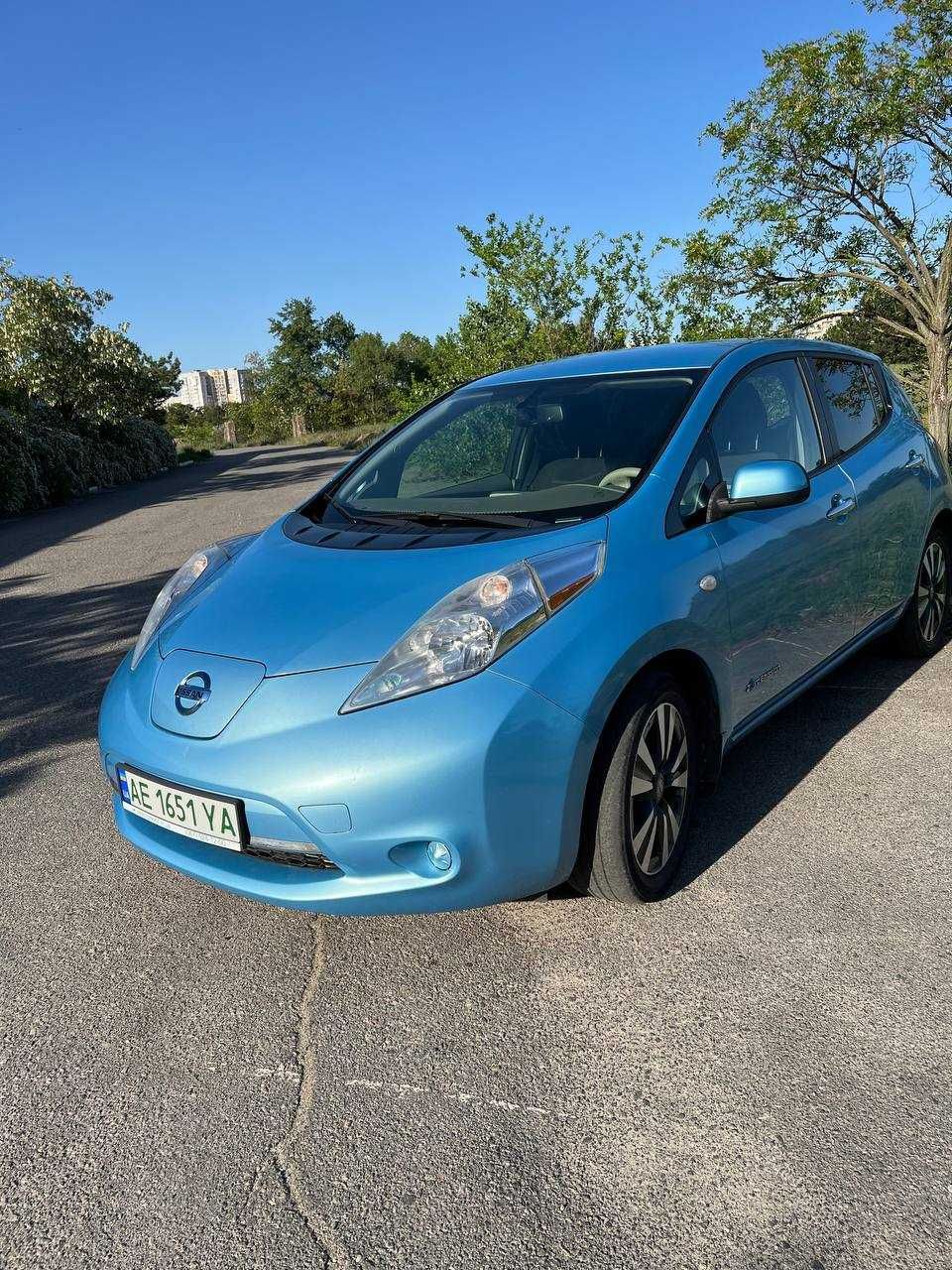 Nissan Leaf SV 2014