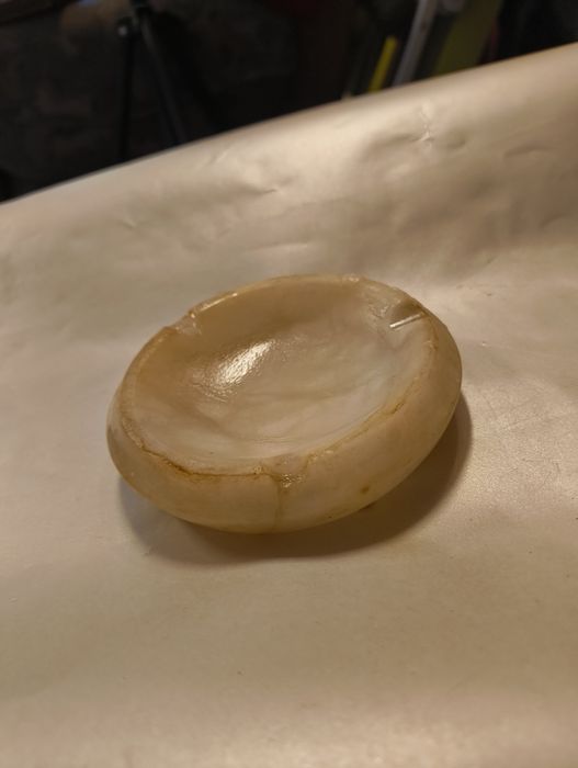 Popielniczka wykonana z kamienia