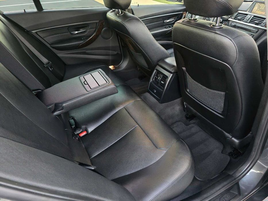 BMW 3 Series 328i      2015