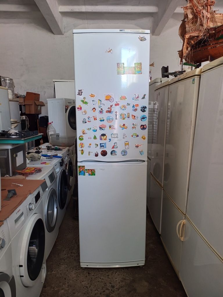 продам холодильник Атлант хм6025