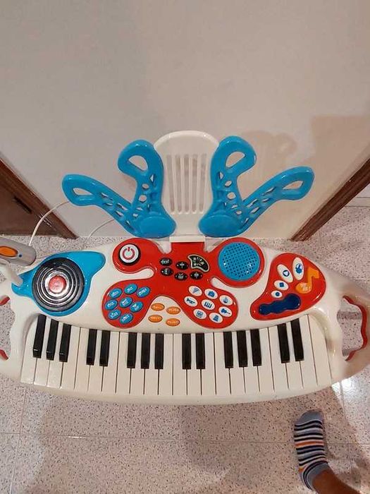 Orgão musical ótimo estado - brinquedo de criança