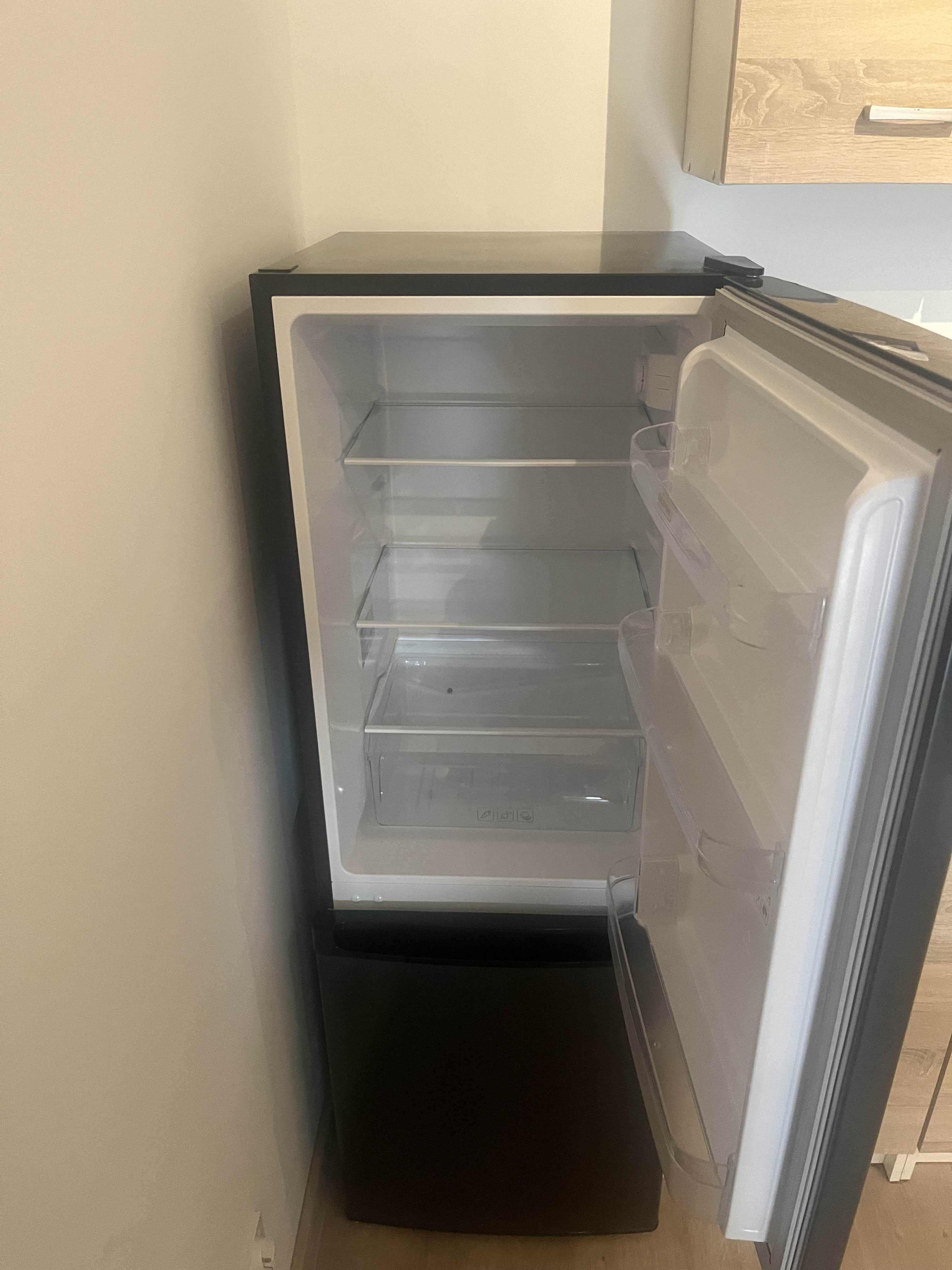 sprzedam lodówkę MPM na gwarancji