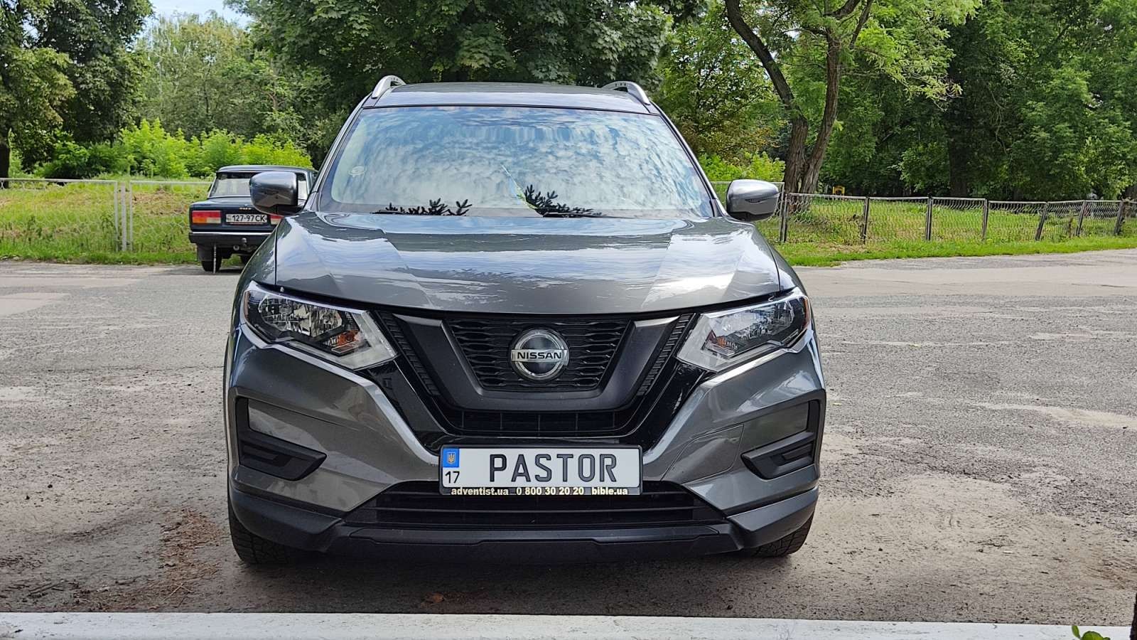 Nissan rogue SV  2018 газ бензин 2,4