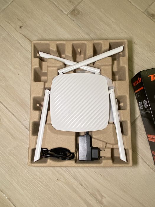 WiFi роутер Tenda F9 + USB