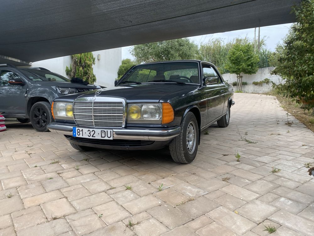 Mercedes W123 coupé 230CE