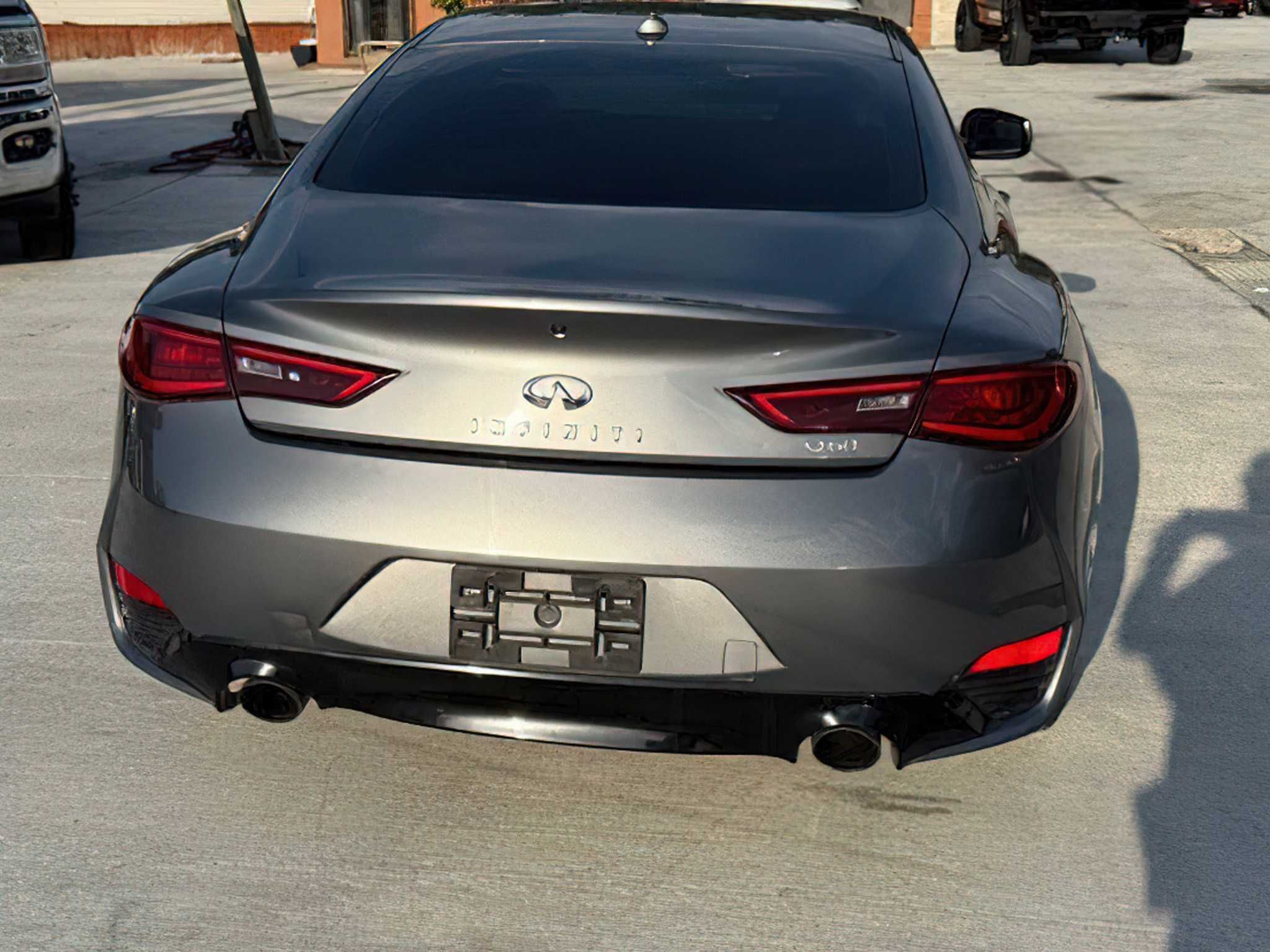 Infiniti Q60      2017