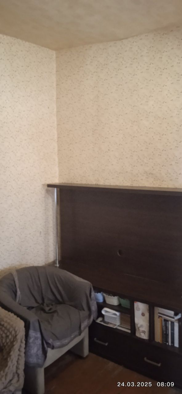 Продам 1/2 дома Артёмовка