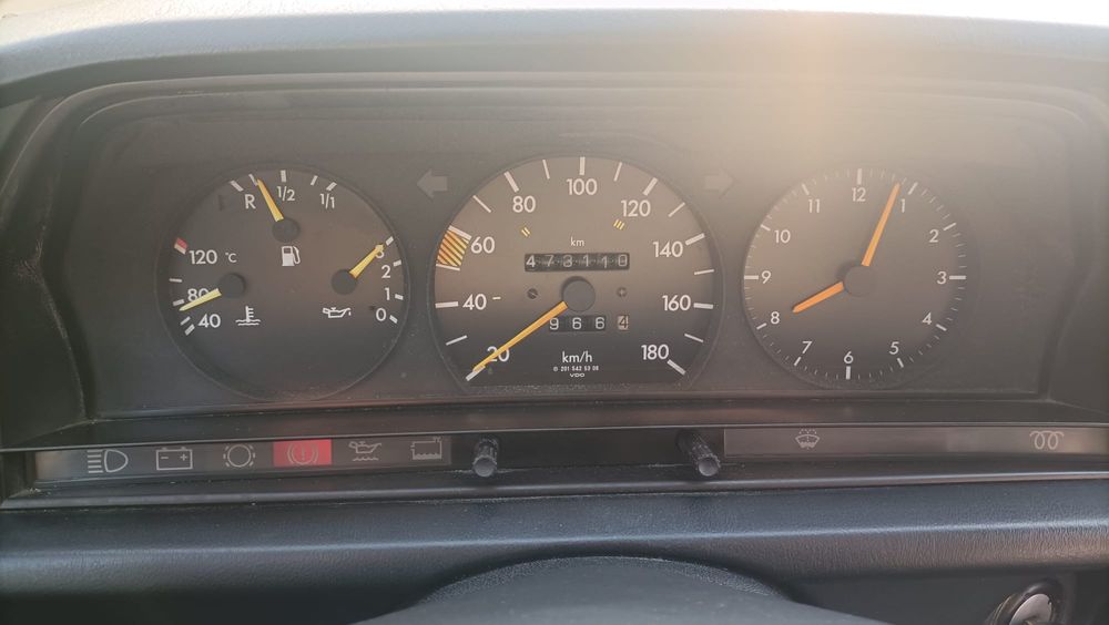 Mercedes 190D 2.0
