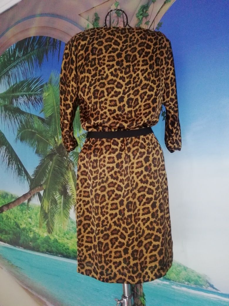 Vestido Michael Kors padrão leopardo