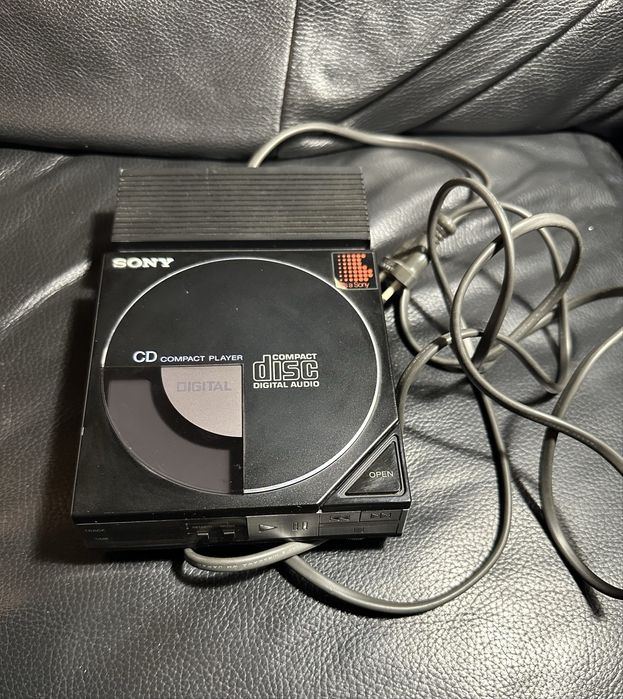 Sony d-50 z zasilaczem